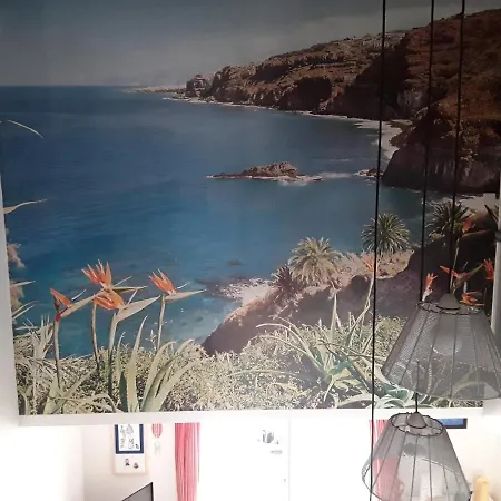 Holiday home Agreable Maison Dans Calme A 50 M Climatisee Et Wi-fi Gratuit