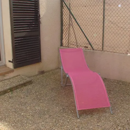 Agreable Maison Dans Calme A 50 M Climatisee Et Wi-fi Gratuit